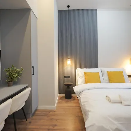 S7 - Sip Downtown Hideaway - Location By Bqa