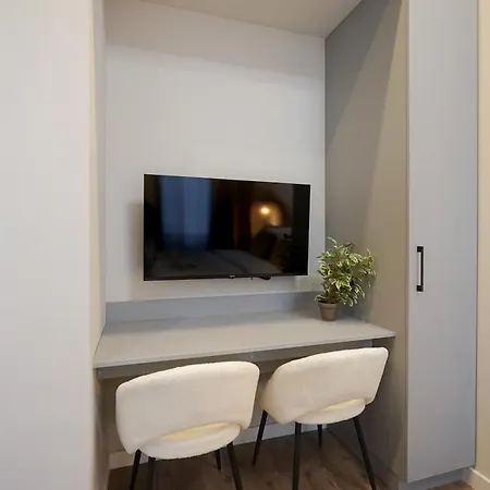 S7 - Sip Downtown Hideaway - Location By Bqa Daire *