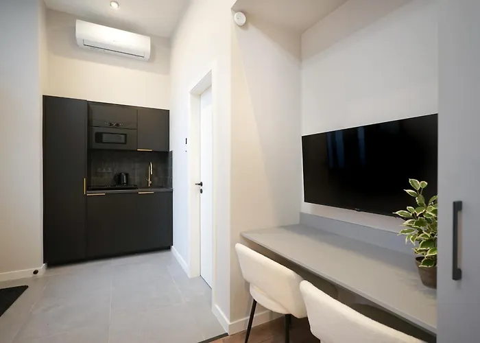 S7 - Sip Downtown Hideaway - Location By Bqa Budapest